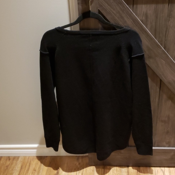 3/60 French Connection sweater med 💚 - Picture 2 of 3